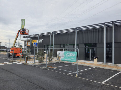 bardage-sur-ossature-metallique-cellules-commerciales-arcachon