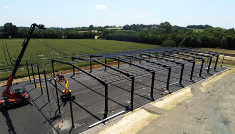 bouquet-montage-charpente-metallique-entrepot-stockage-ossature-metallique-niort