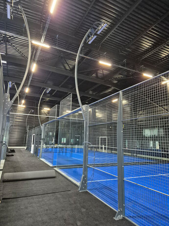 construction-terrain-padel-charpente-metallique-bouquet-nouvelle-aquitaine