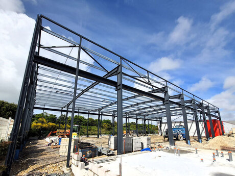 pose-charpente-metallique-la-rochelle-extension-batiment-industriel