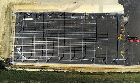 vue-dessus-charpente-metallique-entrepot-stockage-ossature-metallique-niort-bouquet-sa